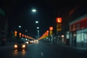 慢速列车封面：夜行列车车厢内的暖色灯带